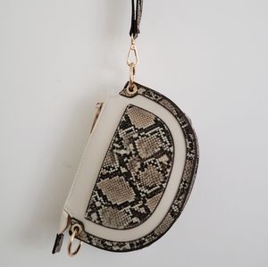 Massini Wristlet